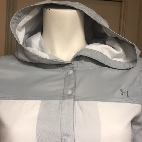 Under Armour Athletic/Athleisure L/S Shirt, NWT! - Picture 2 of 9